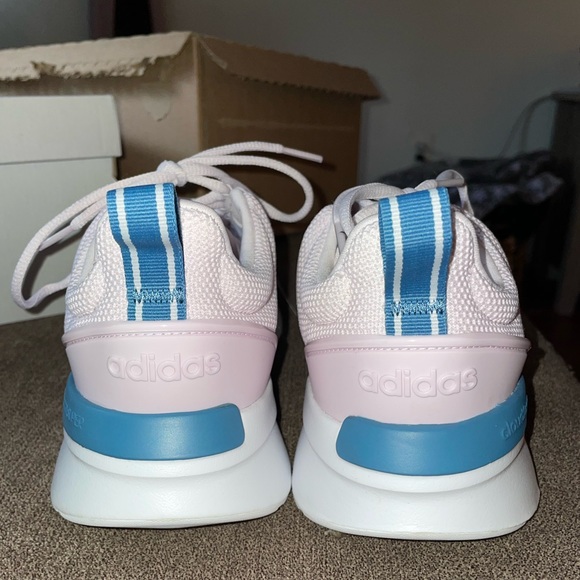 *BRAND NEW WITH TAGS* Women’s Adidas Racer TR21 Sneakers - Picture 5 of 7